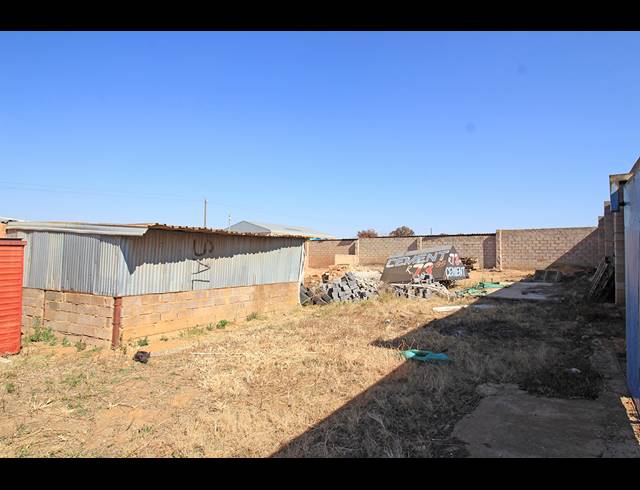 M² BUSINESS FOR SALE IN TSHEPISONG